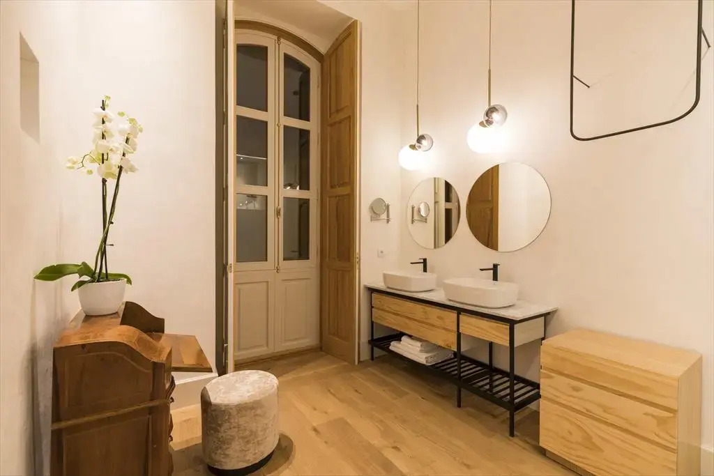 VEINTIUNO Emblematic Hotels by Airnest