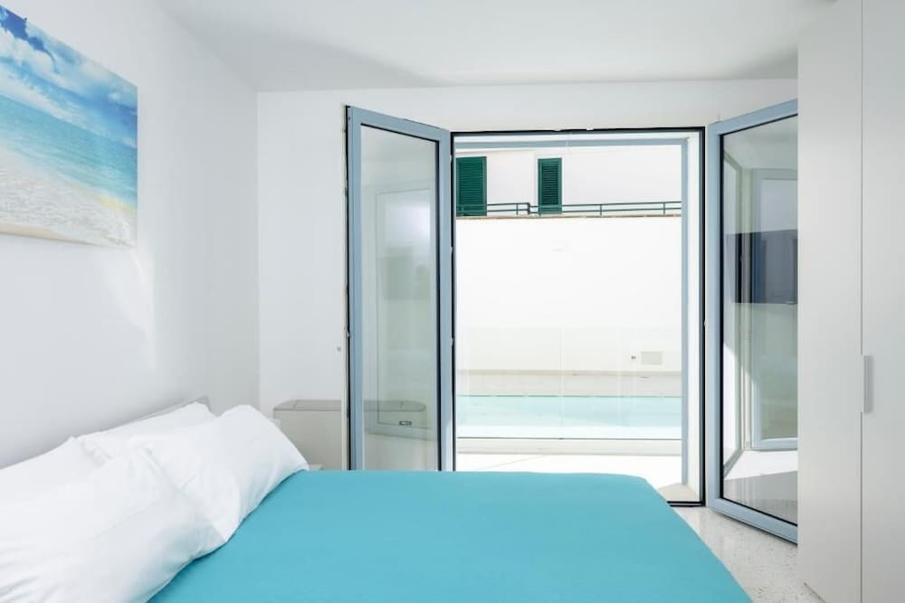 Perle Marine Suite Apartments