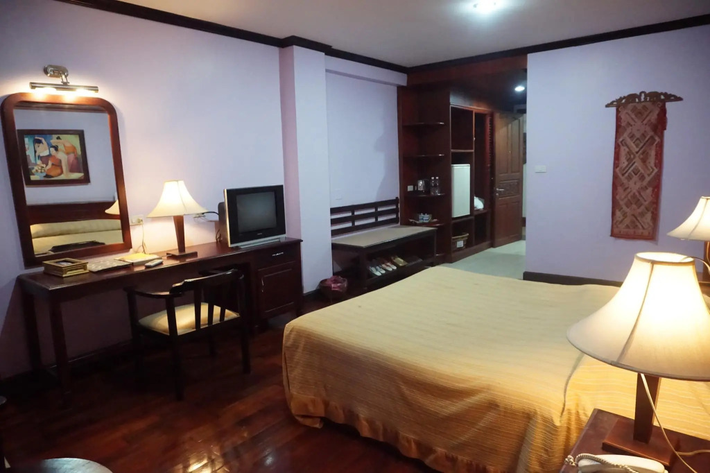 Vansana Riverside Hotel
