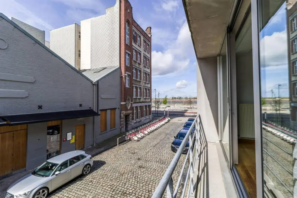 Bright & Cosy Apartment on the riverside in the Hip&Trendy Antwerp South City Center