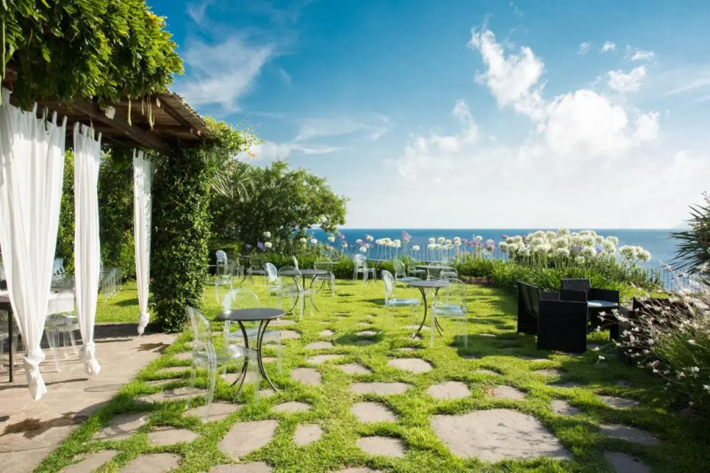 Hotel Ravesi