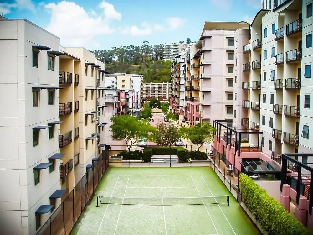 Two bedroom Apt next to Perth CBD with Parking.