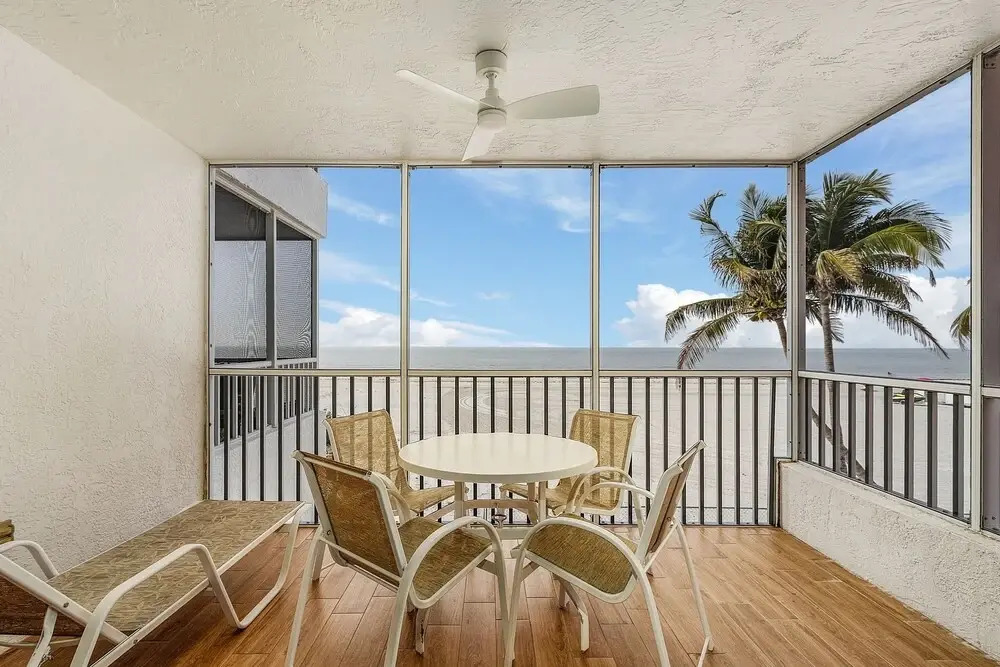 Beach Villas # 106 - Bogo24 2 Bedroom Condo by RedAwning