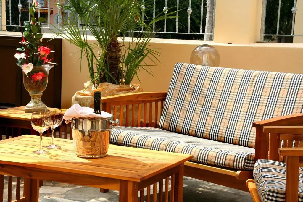 Jacaranda Apartments