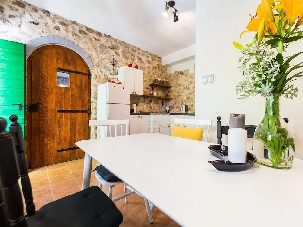 Charming Retreat With Lush Garden, BBQ & Sunlit Terrace Near Bibinje Beaches