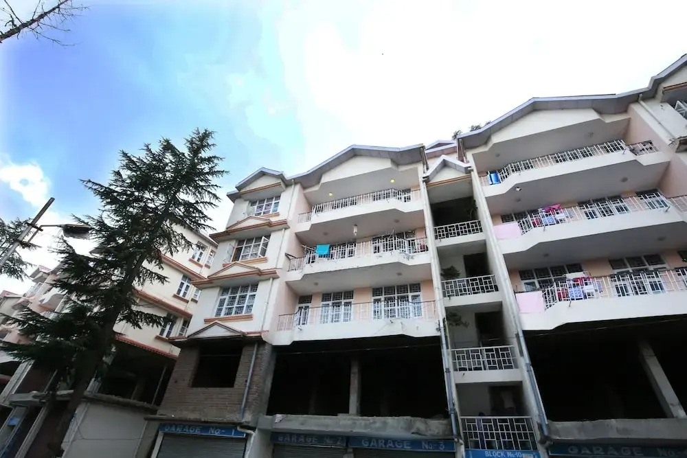 OYO 9201 Home Gorgeous Hill View 3BHK Kasaumpti Shimla