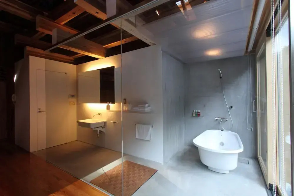 Kumo-no Ue-no Hotel