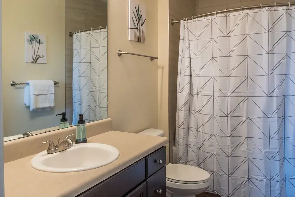 Apartment with Parking by Frontdesk