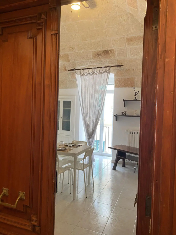 Historic cottage, central location, suitable for couples-La Casetta by Chez Isabelle