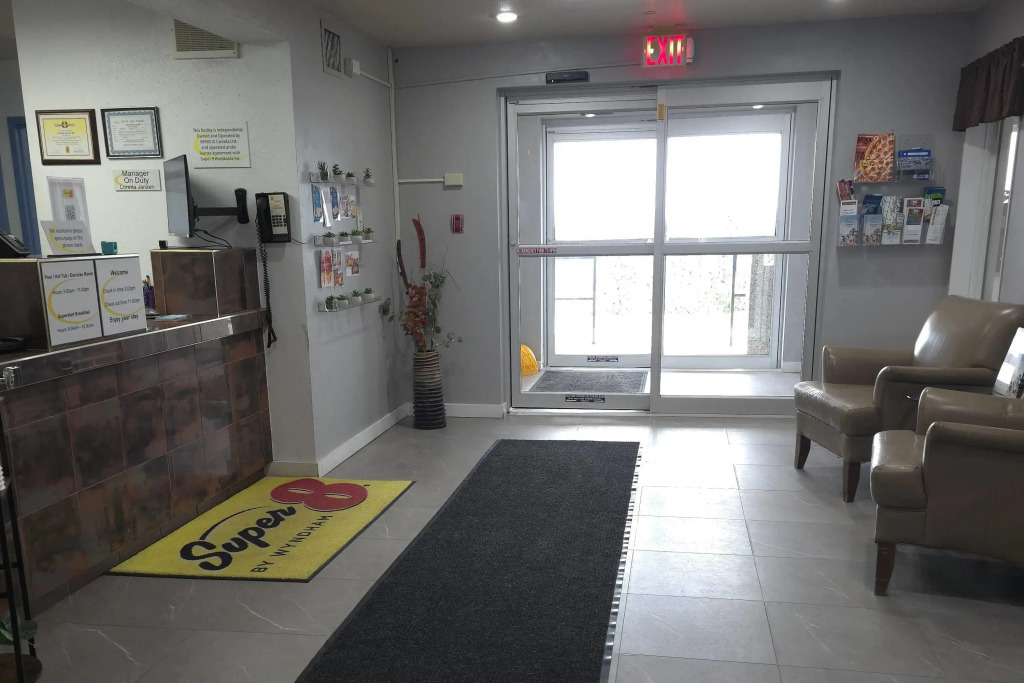 Super 8 by Wyndham Swift Current