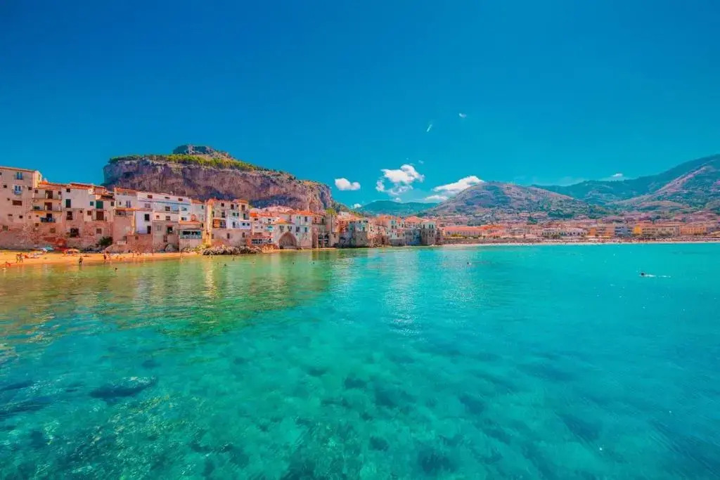 YEASY smart rooms Cefalù