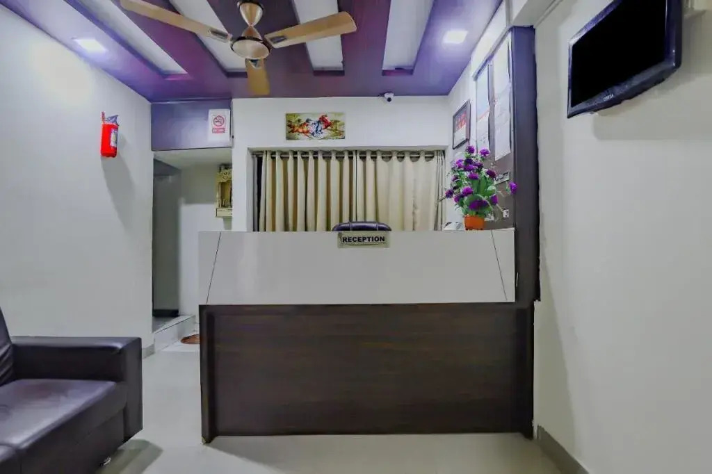 Hotel Meet Palace by Oyo Rooms