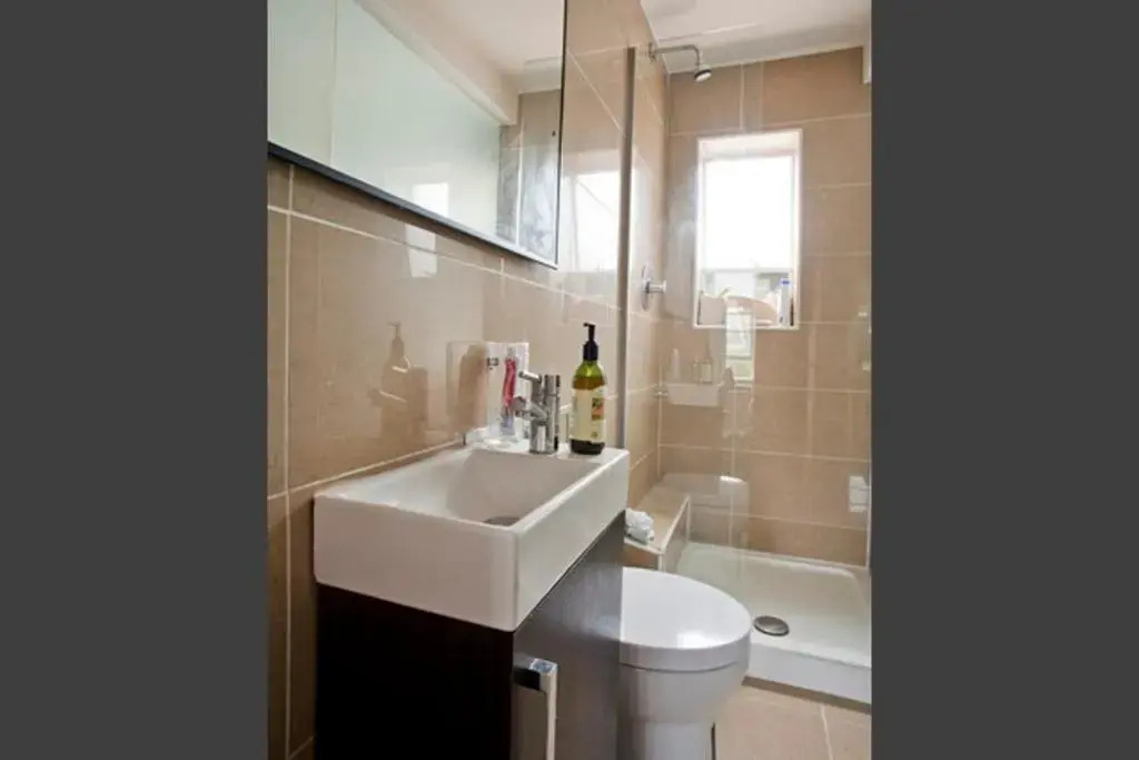 Modernised Apartments 1 and 2 Bedrooms Option Terrace and Balcony High Street