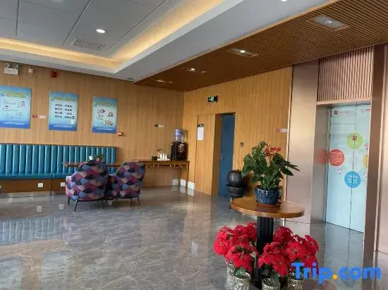 Luyating Hotel (Xiong'an New Area Rongcheng Aowei Road Branch)