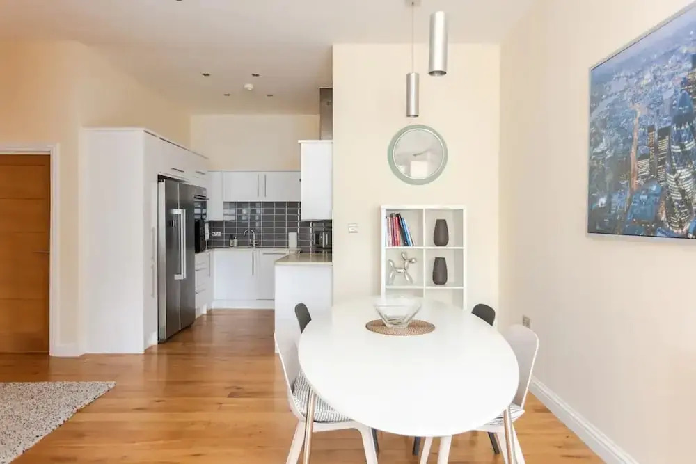 Stylish 2 Bedroom Apartment in Greenwich