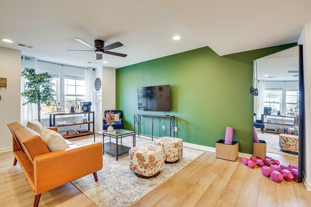Great for Families! Townhome 9 Mi to Harpers Ferry