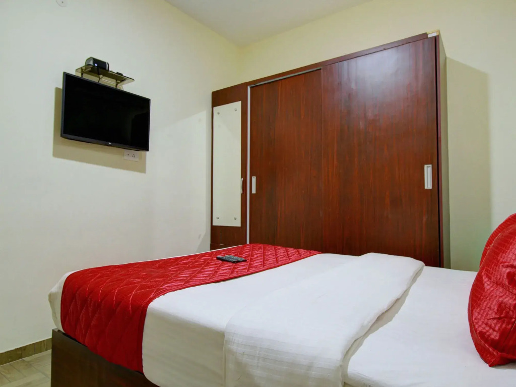 OYO 11748 Pine Hill suites