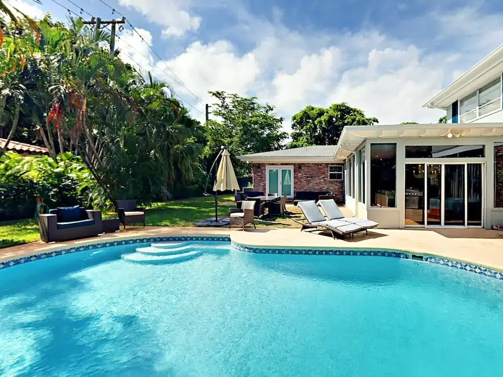 Pershing Way - 4 Br Home