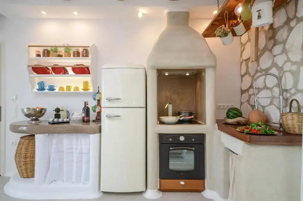 Naxos Euphoria Suites