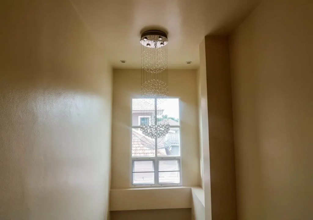 Donchai House Guest House& Cafe