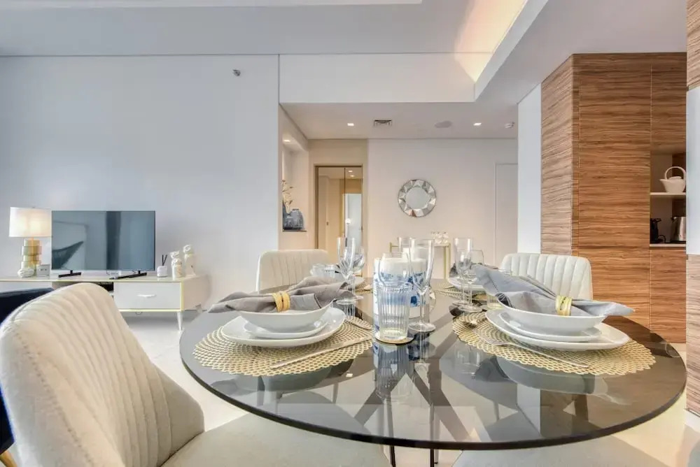 Urban 1BR w Golf Course Views
