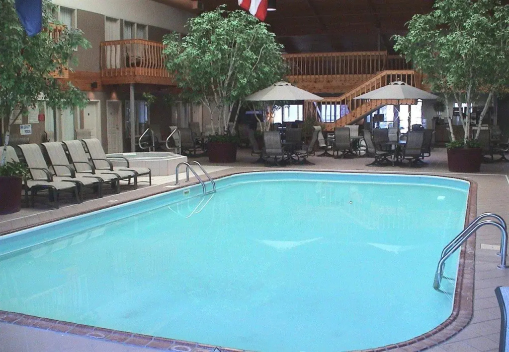 Heartland Inn & Suites, SureStay Collection by Best Western