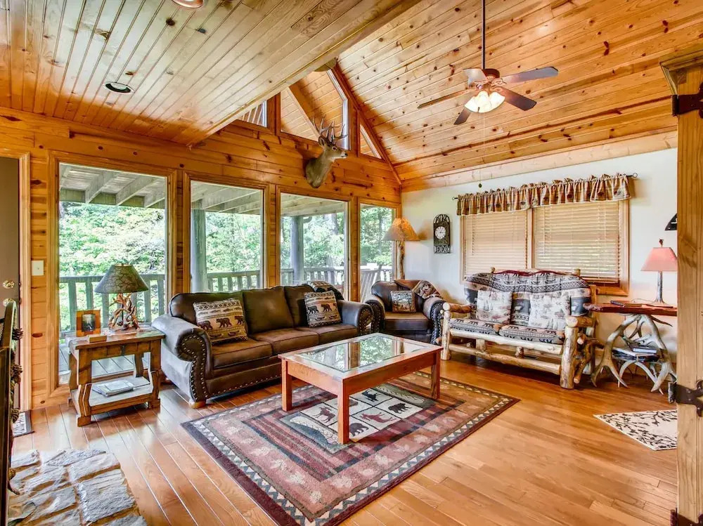 Amazing Grace 3 Bedrooms 3 Bathrooms Cabin