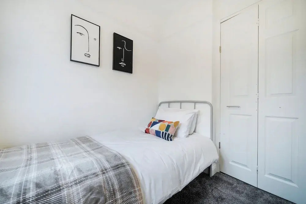 Mount Park Rd Flat