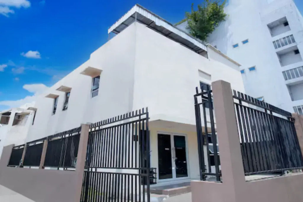 Hotel O Palembang near Palembang City Center Mall formerly Kostel 97