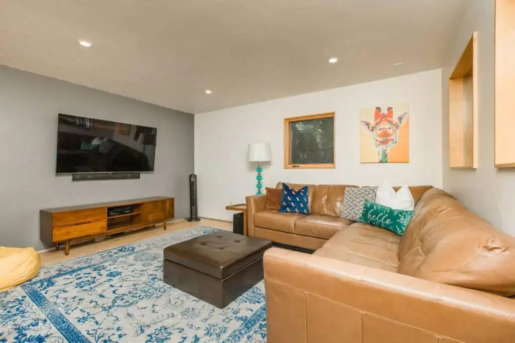 Tahoe Donner Luxury 4BR+2 lofts, Hot tub 3100 sqft