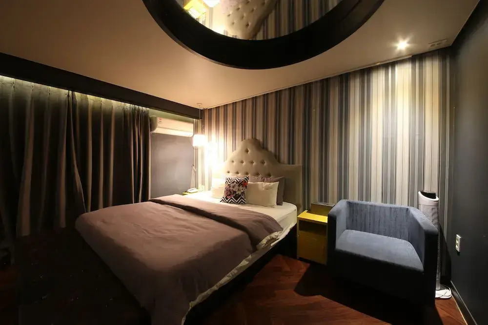 Hotel Frenchcode