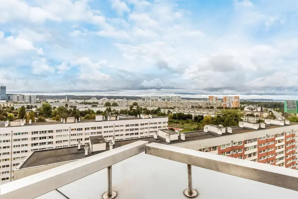 City and Sea View Apartment by Renters