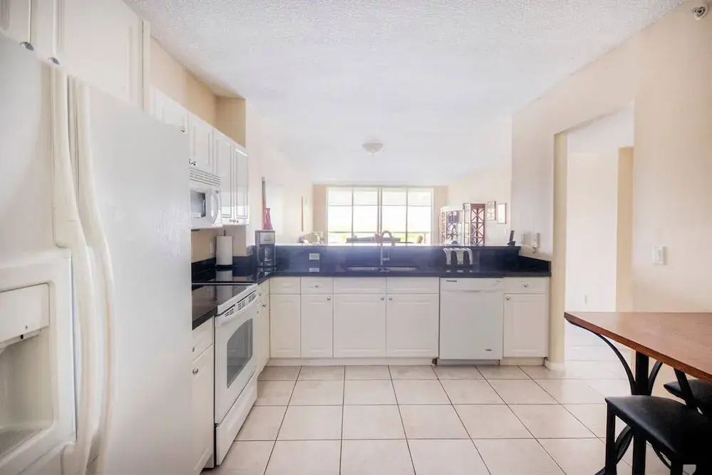Le Golden Bay 902 by Go Florida Condo, Sunny Isles