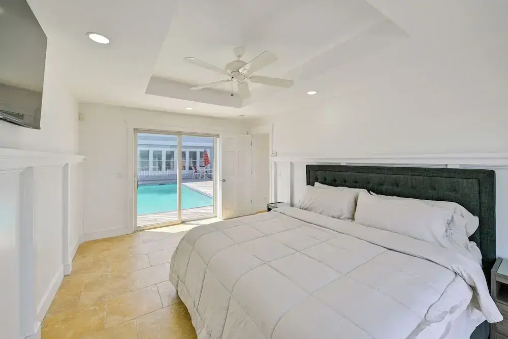 Waterfront Westhampton Haven: Private Beach