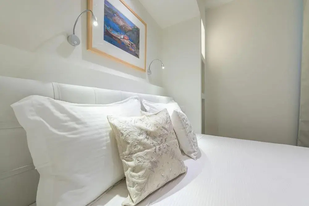 Dema Luxury Suites - Perikleous E1