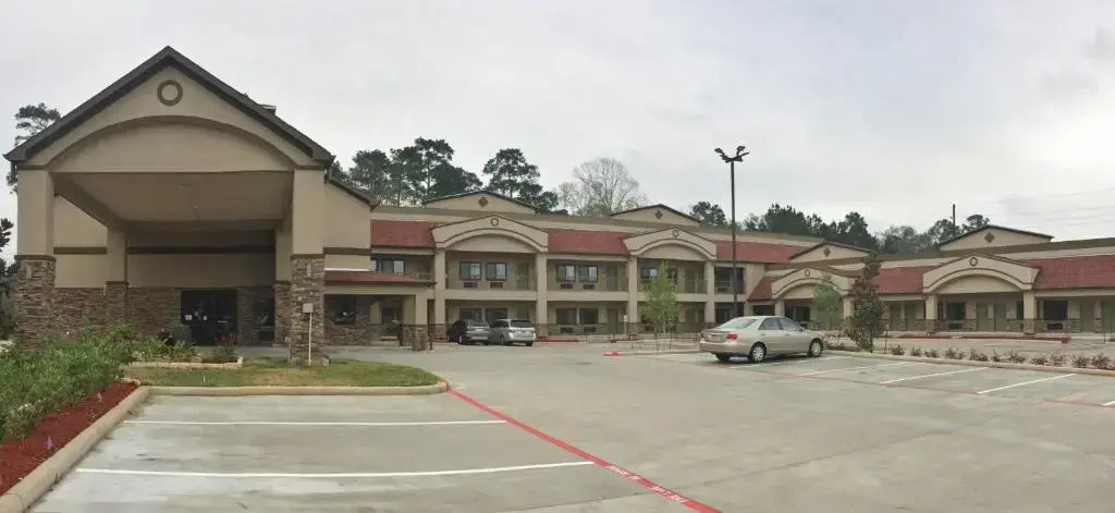 Scottish Inn & Suites - Conroe