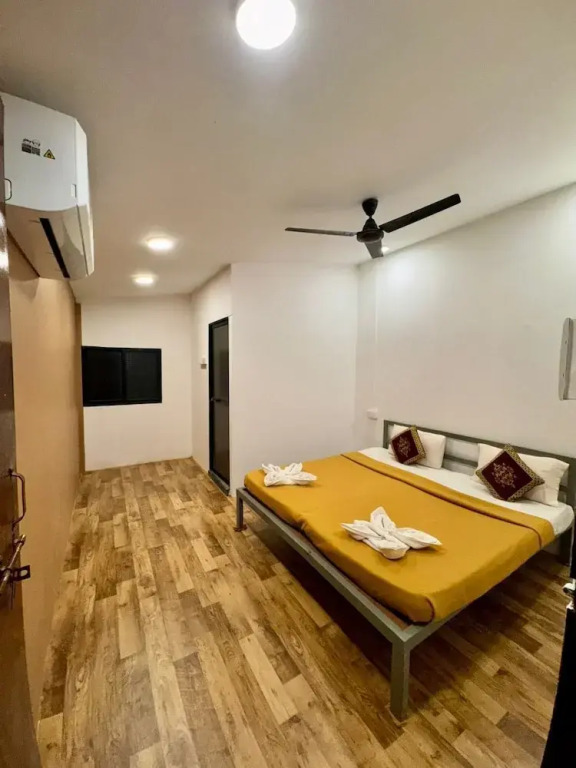 Paradise A Social Hostel