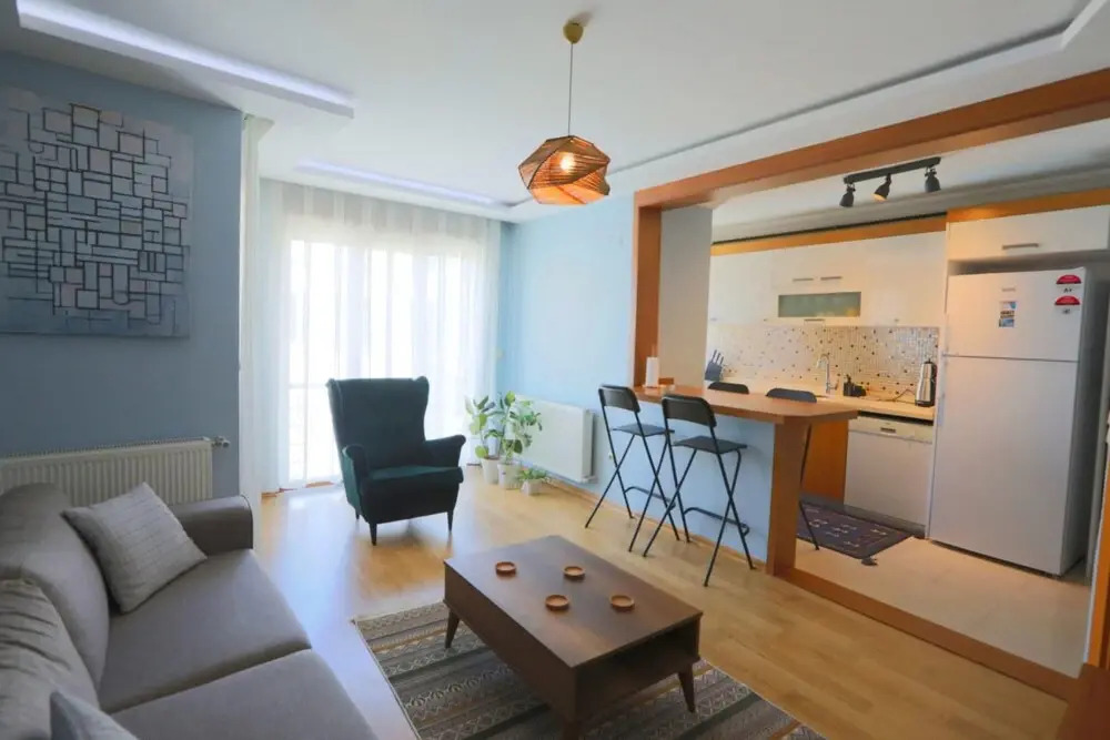 Modern and Stylish Flat With Balcony in Atasehir