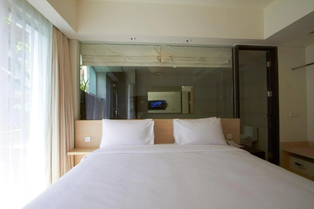 The Akmani Legian