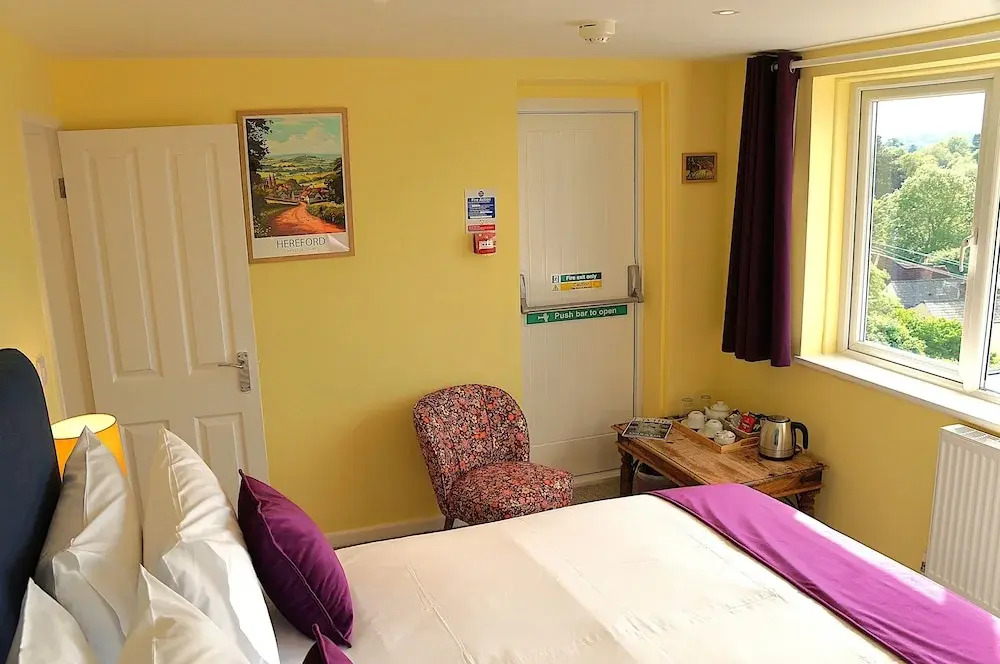 Radcliffe Guest House