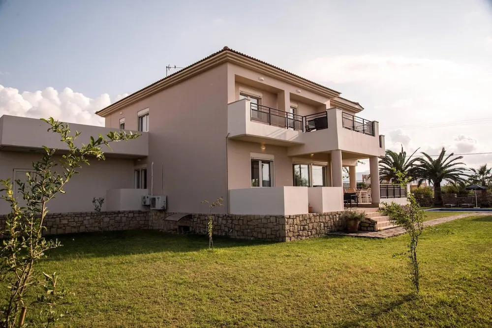 Villa Rafaella