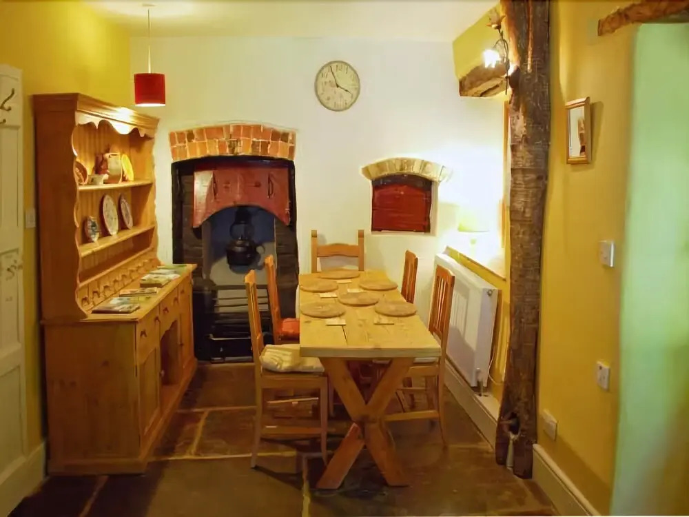 Cwm Bedw Farmhouse