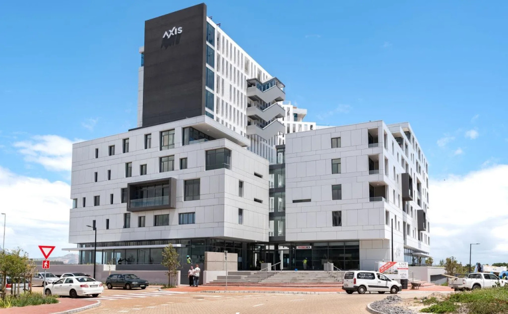 Axis Luxury Apartments by Century City Hotels