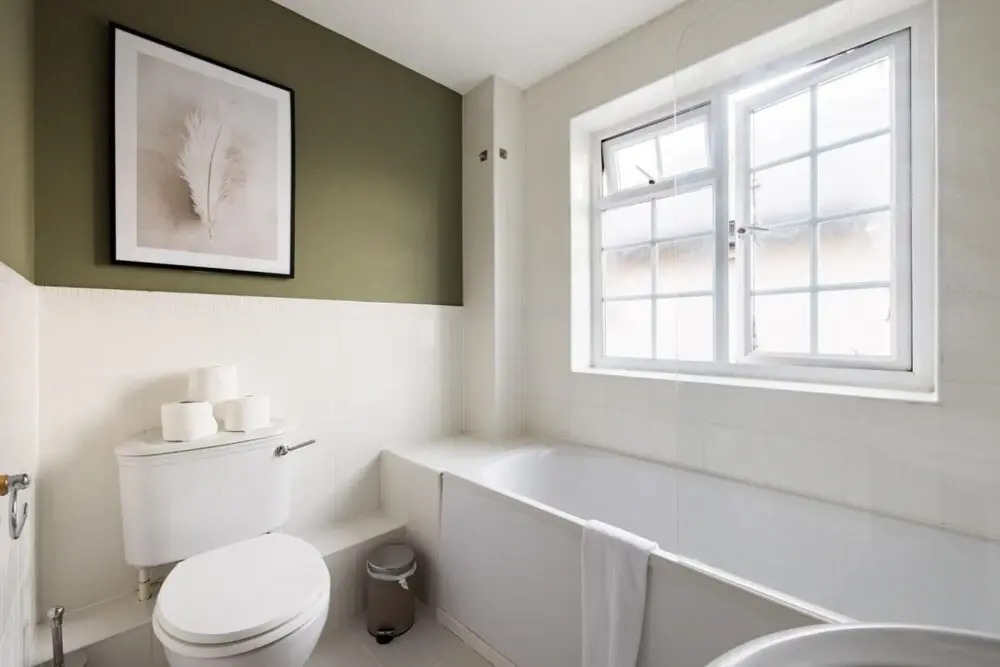 The Wycombe House - Inviting 5bdr House With Garden