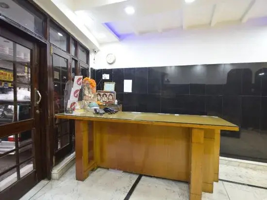 Hotel O Maa Residency