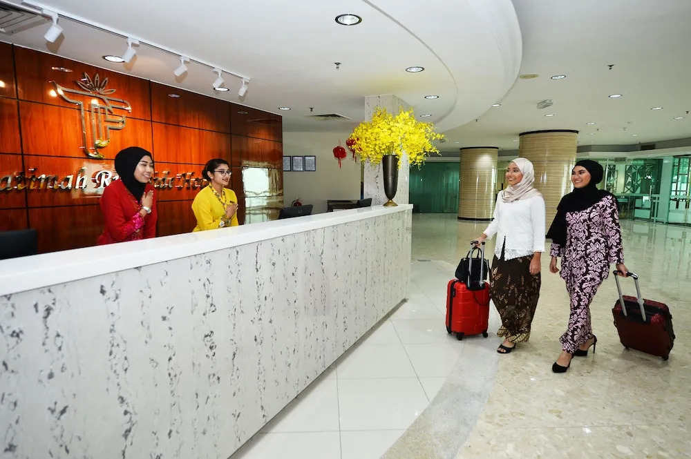 TF Riverside Hotel