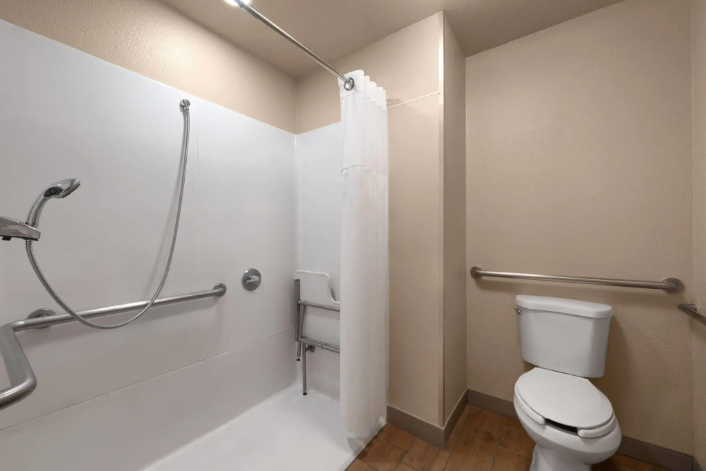 Howard Johnson by Wyndham Modesto Ceres