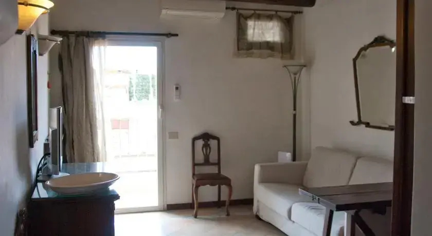 Apartment In Historical Centre Of Rome