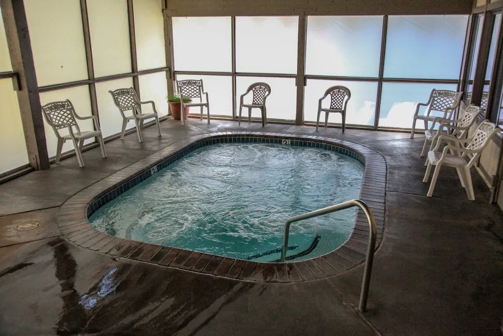 Horizons 4 186 Centrally Located, Spacious Mammoth Home with Cozy Fireplace by RedAwning