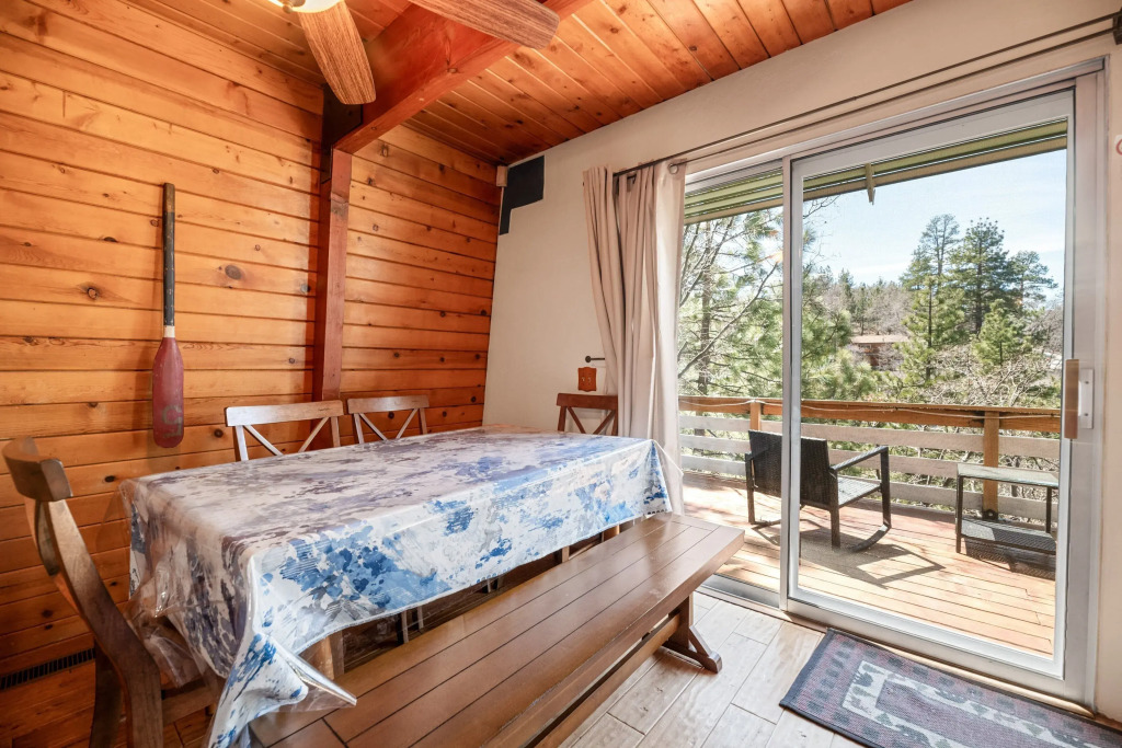 Bear Claw Inn